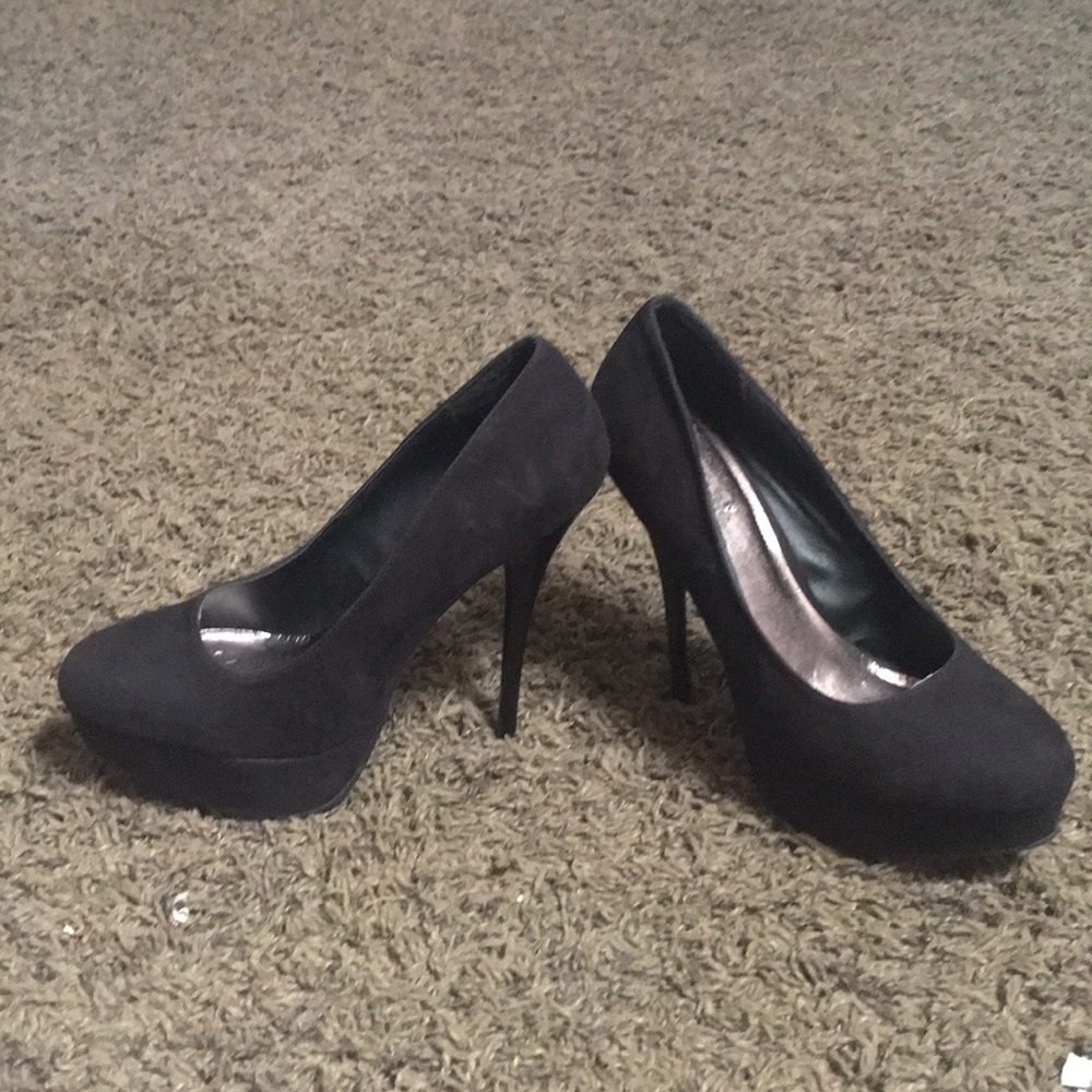 Black stiletto heels